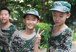 黃埔軍旅軍事夏令營如何培養(yǎng)高情商的孩子