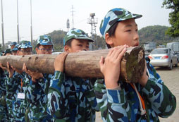 廣州黃埔名將軍事夏令營(yíng)助力孩子成長(zhǎng)