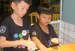 學(xué)習(xí)包餃子