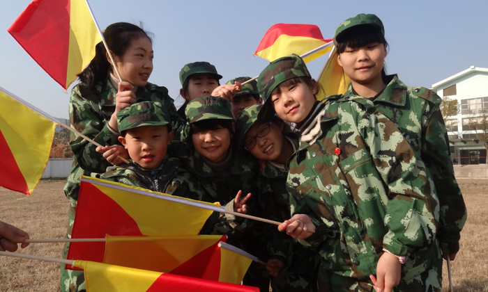 誰(shuí)說(shuō)軍隊(duì)是男孩子的戰(zhàn)場(chǎng)