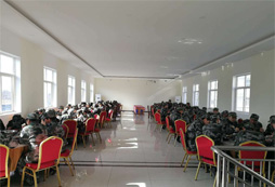 參加軍事訓(xùn)練夏令營(yíng)會(huì)給孩子帶來哪些收獲