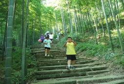 中小學(xué)生去參加華東軍旅夏令營的意義