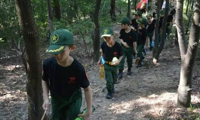 華南青少年軍事夏令營(yíng)如何保障孩子的安全.jpg