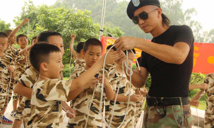 小學(xué)生參加華南軍事夏令營活動還有時間寫作業(yè)嗎？.jpg