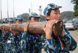 參加廣西黃埔夏令營弘揚黃埔精神