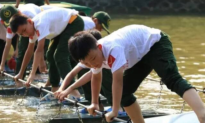 年齡比較小的孩子參加華南夏令營(yíng)需要攜帶哪些東西.jpg