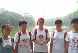 華中夏令營(yíng)培養(yǎng)了學(xué)生團(tuán)結(jié)協(xié)作的精神