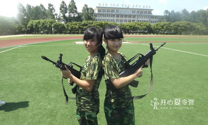湖北軍事夏令營(yíng)