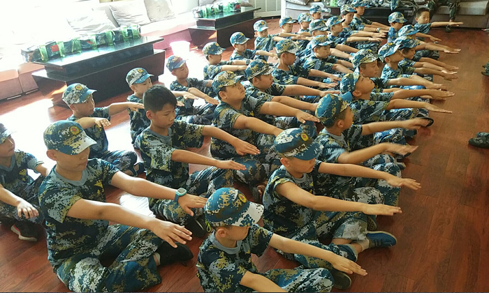 湖北軍事夏令營(yíng)的好處.jpg