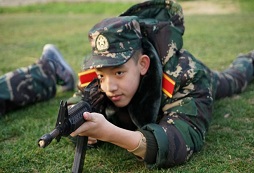 湖北黃岡軍事夏令營(yíng)培養(yǎng)孩子獨(dú)立能力
