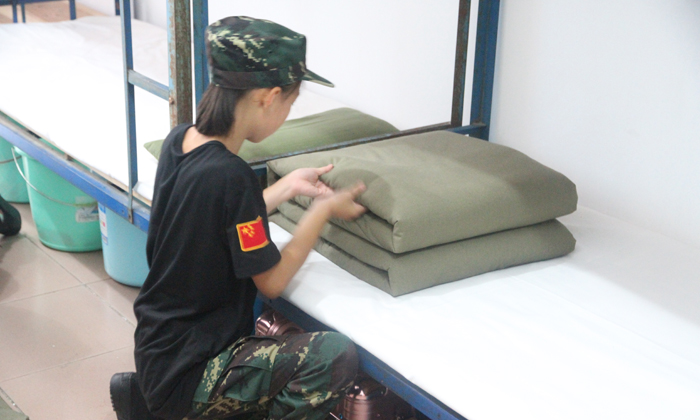 湖南軍事夏令營(yíng)