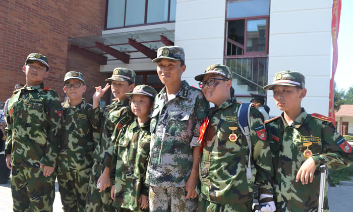 湖南暑期軍事夏令營(yíng)活動(dòng).jpg