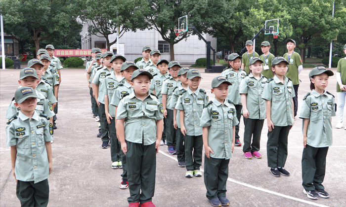 戶外生存夏令營(yíng)多少錢(qián)
