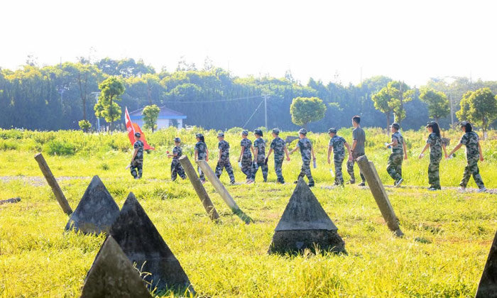 湖州軍訓(xùn)夏令營(yíng)好處有哪些