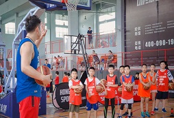 宏優(yōu)體育杭州總部夏令營為什么受到孩子歡迎？