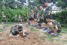 參加巨峰成長(zhǎng)軍事夏令營(yíng)有哪些收獲