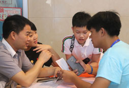 參加聚冠軍事夏令營(yíng)孩子會(huì)改變了什么？