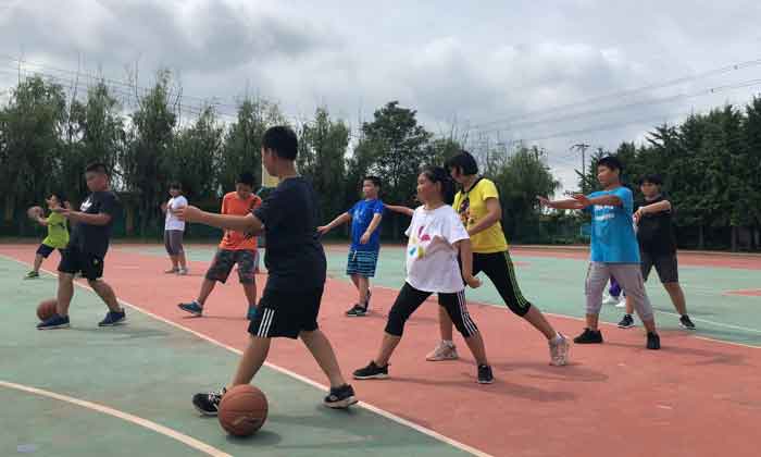 如何給中小學(xué)生選擇一個(gè)合適的暑期減肥夏令營(yíng)？