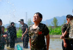 江蘇南京的青少年參加軍事夏令營多少錢？
