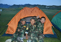 江西軍事夏令營培養(yǎng)青少年的行為習(xí)慣