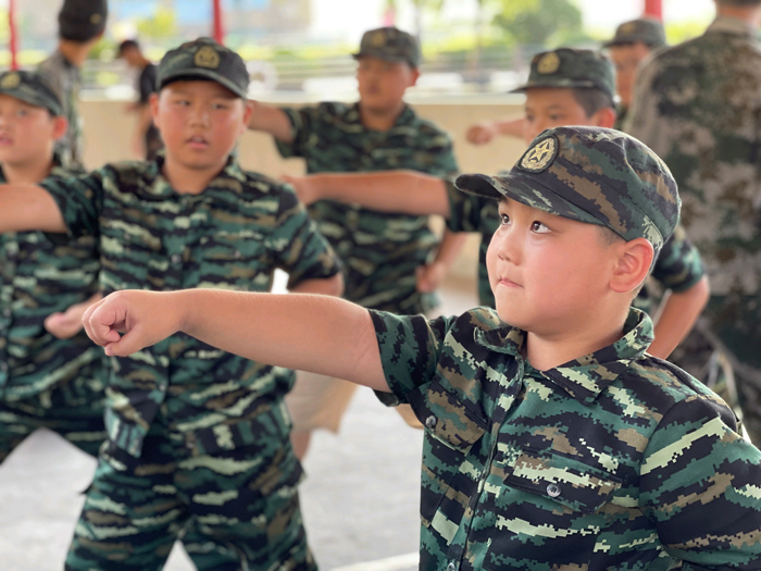 江西哪里有軍訓(xùn)夏令營(yíng)