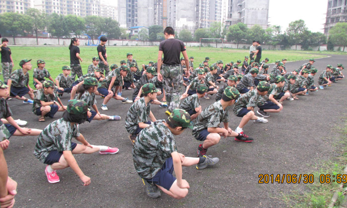 江西軍事夏令營(yíng)