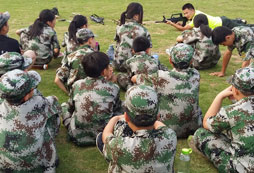 江西暑假軍訓夏令營幫助孩子實現(xiàn)自己的夢想！