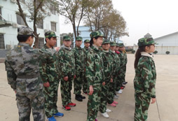 低年齡的孩子參加江西軍事夏令營好嗎