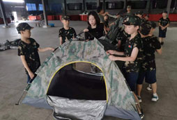 江西軍事夏令營(yíng)幫助孩子學(xué)會(huì)獨(dú)立