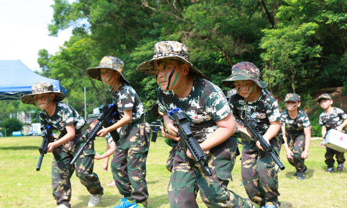 周末短期軍事訓(xùn)練營(yíng)