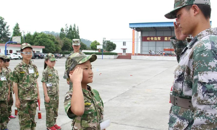嘉善軍事夏令營(yíng)