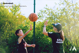 嘉善小學(xué)生夏令營讓孩子更喜歡籃球