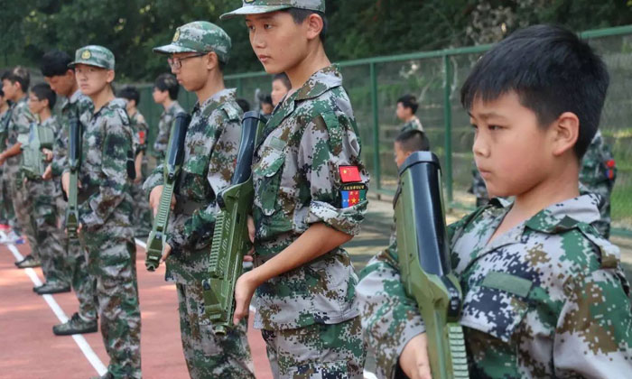 南京弘星軍事夏令營(yíng)