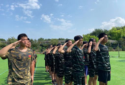 濟(jì)南軍事夏令營(yíng)課程特色是什么？