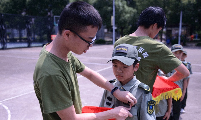 金華軍訓(xùn)夏令營多少錢一個月