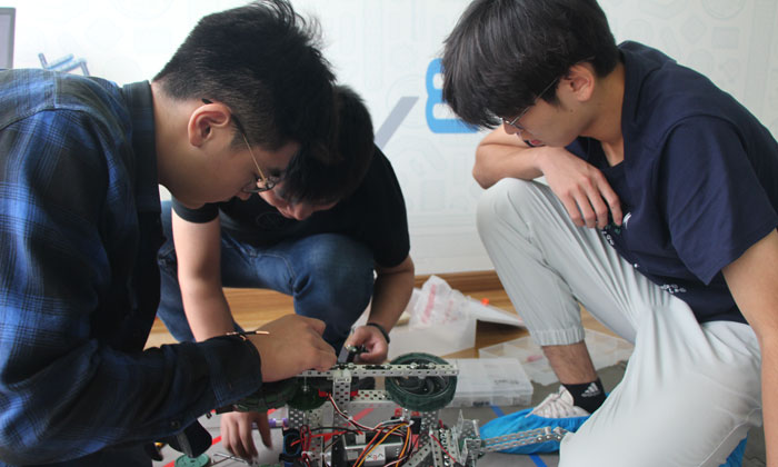 孩子參加機(jī)器人夏令營之前要注意什么？.jpg