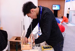中小學(xué)生參加機器人夏令營活動有哪些提升？