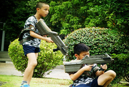 小伙伴們真人cs....