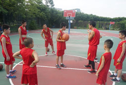 2024給孩子樹立信心就來(lái)參加金課籃球夏令營(yíng)！