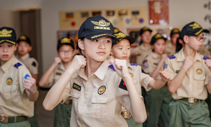 標(biāo)兵軍姿禮儀
