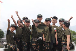 假日小隊(duì)夏令營給孩子一個(gè)成長的空間！