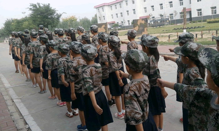 軍事夏令營讓孩子變得更聽話