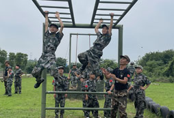軍旅體驗(yàn)夏令營(yíng)哪家值得參加！