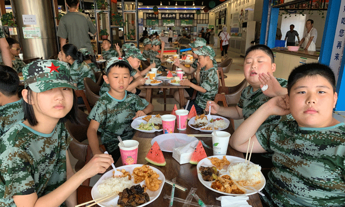 軍事夏令營(yíng)多少錢