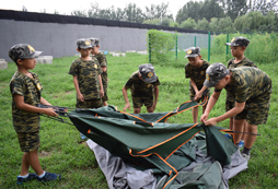 參加軍事訓(xùn)練營(yíng)優(yōu)化孩子心靈成長(zhǎng)