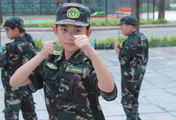 國內(nèi)軍事夏令營的收費標(biāo)準(zhǔn)！