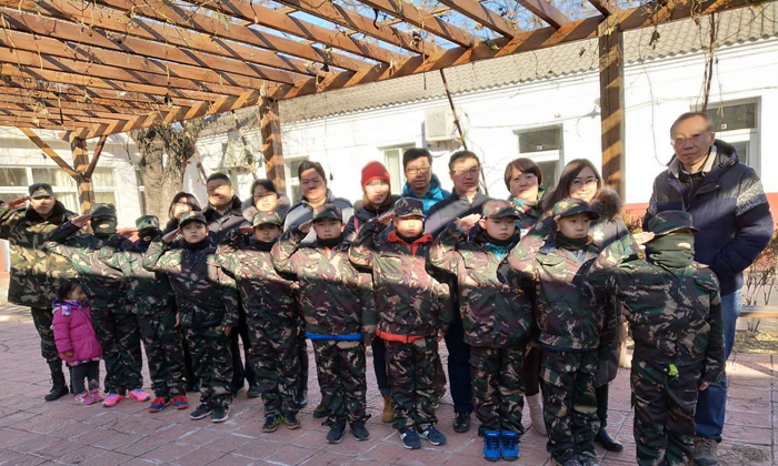軍事夏令營