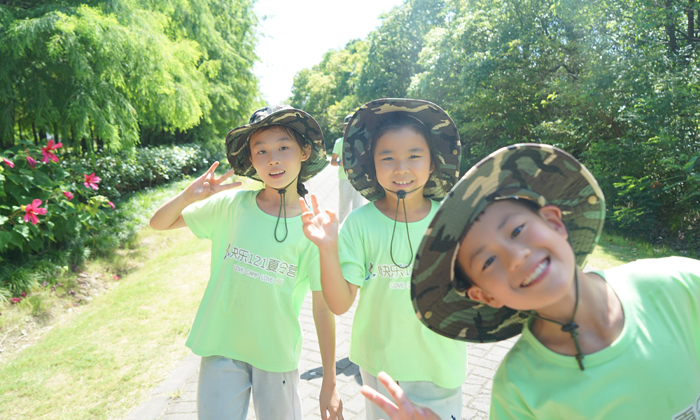 上海奉賢軍事夏令營(yíng)