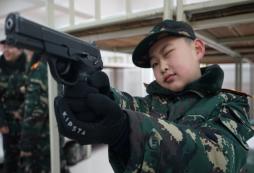 初中生參加軍事夏令營對孩子有哪些提高？