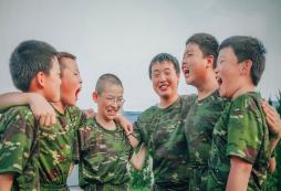 軍事夏令營(yíng)去哪里報(bào)名？最佳報(bào)名地點(diǎn)一覽，快來看看！